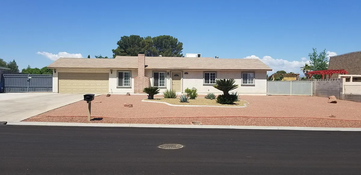 Building Photo - 7957 Firethorn Ln