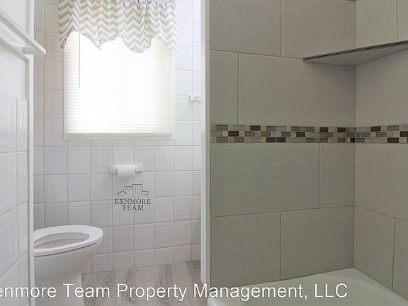 3rd image of 404 Benham St