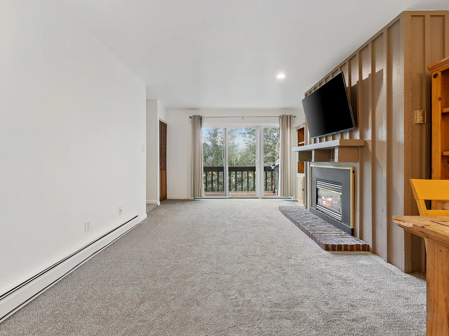 2 bed, 1100 sqft, $3,850 — Photo 4