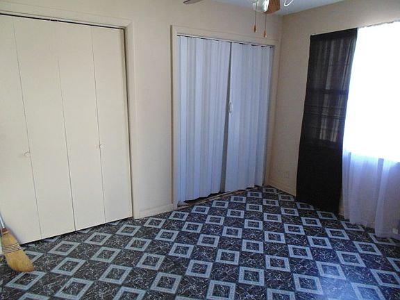 5th image of 138 SE Arnett Ave