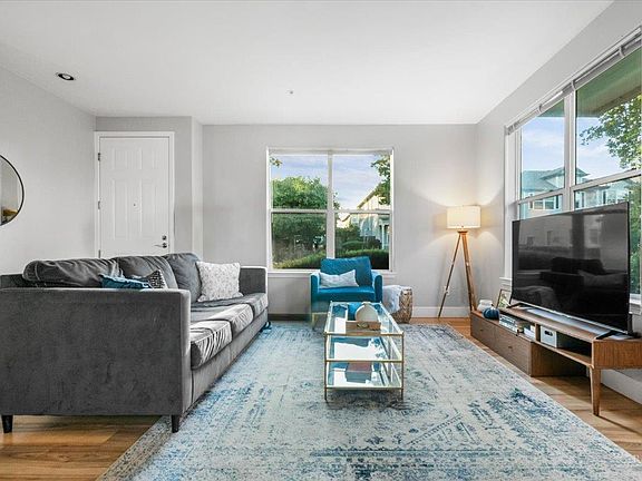 2nd image of 950 Campoy Street #101