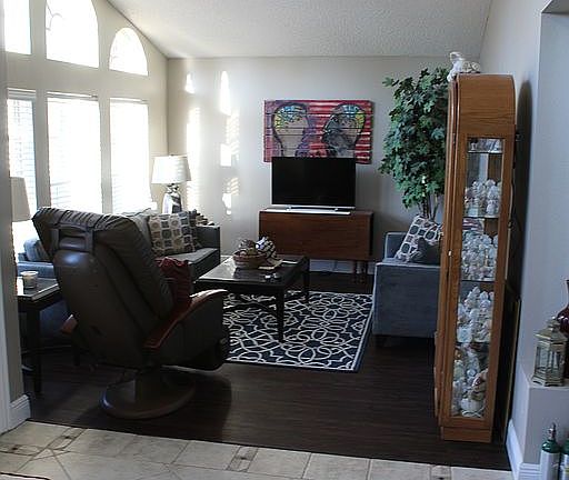 Living room 15X11
