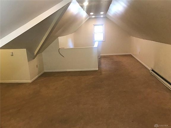 5th image of 284 E Melford Ave