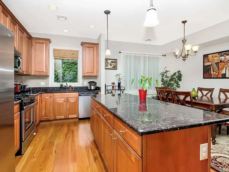 630 Valley Brook Ave #19 — Photo 3