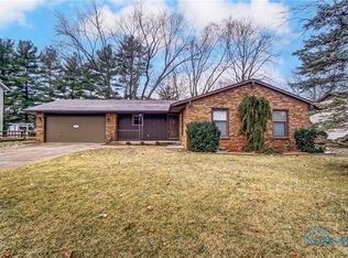 507 McKinley Dr, Bowling Green, OH 43402