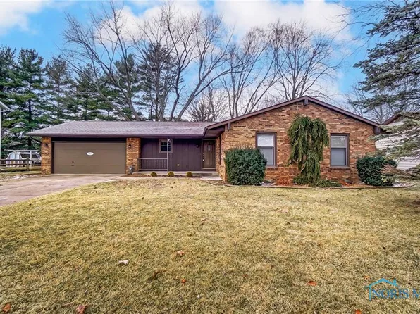 507 McKinley Dr, Bowling Green, OH 43402