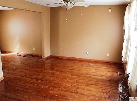 2nd image of 20 Gaetano Ln