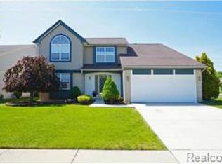 46465 Aarons Way #100, Canton, MI 48188