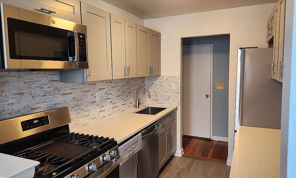 1st image of 1 Sadore Ln APT 5K