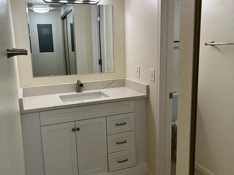 479 Wright St #203 — Photo 7
