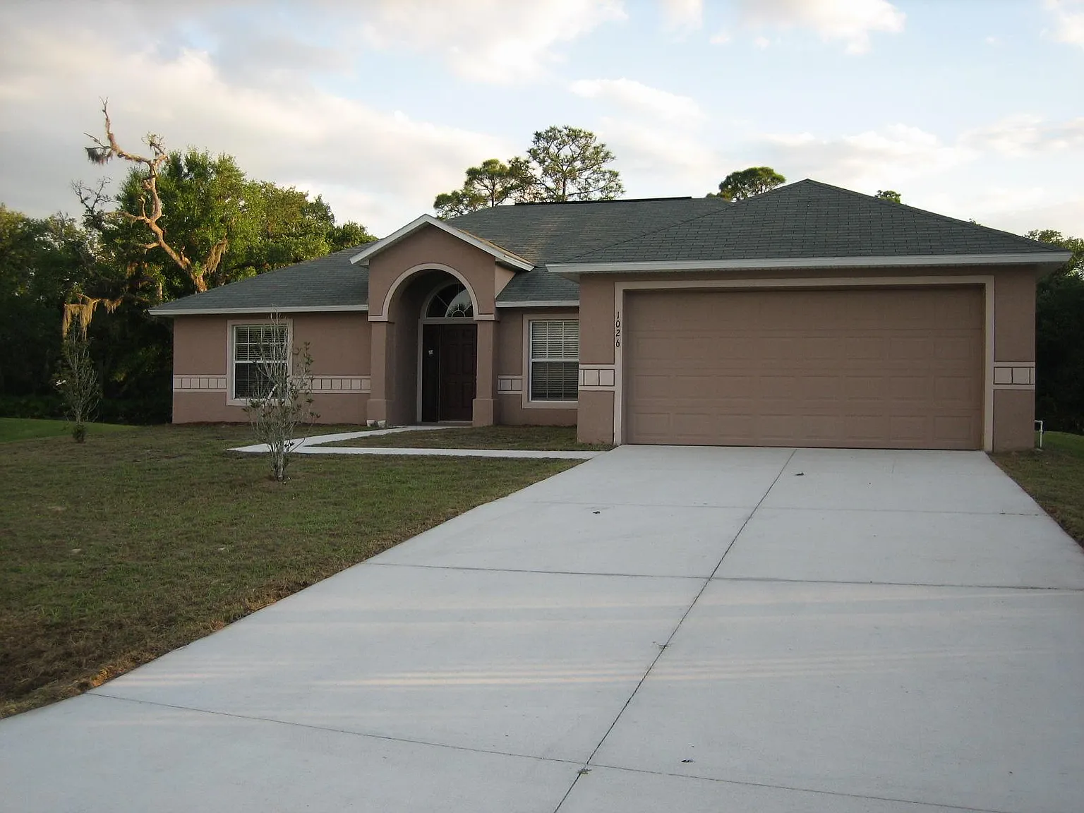 1026 Heron Ct — Photo 3