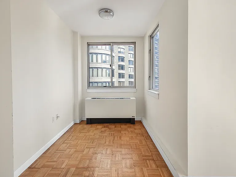 308 E 38th St #14B — Photo 15