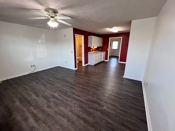 4th image of 1302-1316 Tiffany Ln