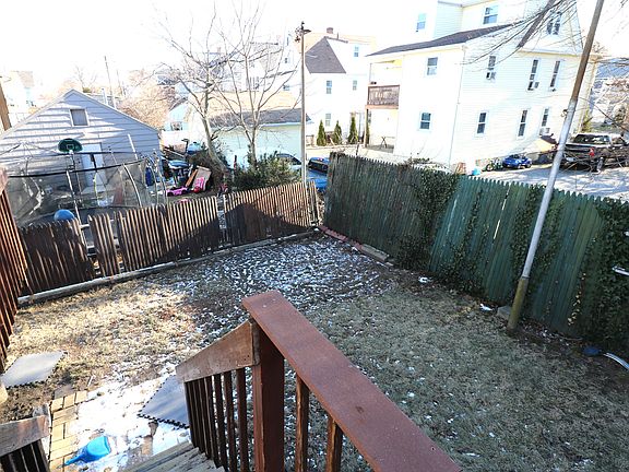4th image of 495 Garfield Ave #495