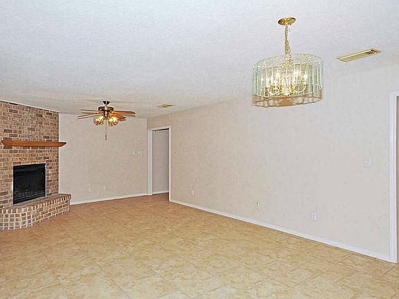 3rd image of 339 N Amherst Dr