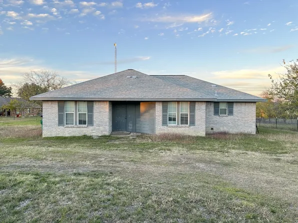 6100 Hawkeye Rd, Krum, TX 76249