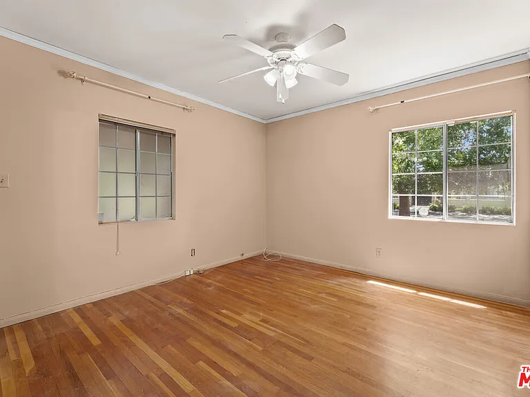 6057 Morella Ave — Photo 20
