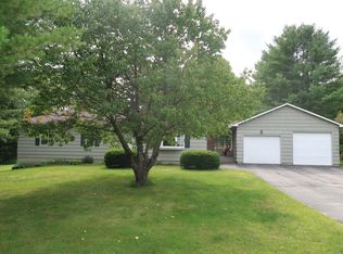 2 Cross St, Manchester, ME 04351