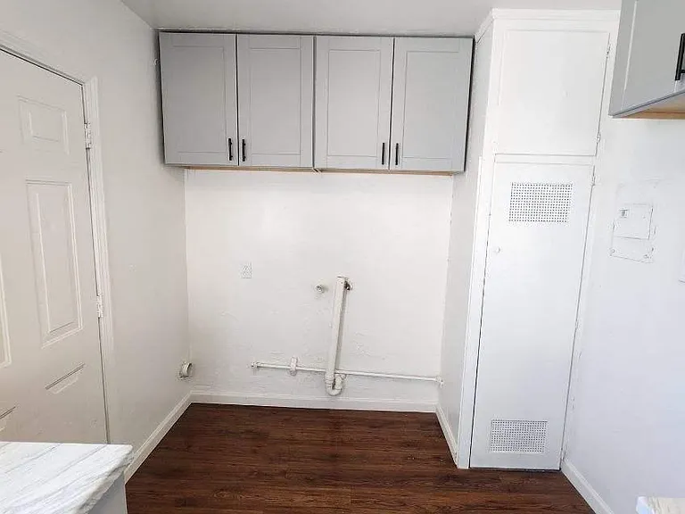 1327 Miller St — Photo 10