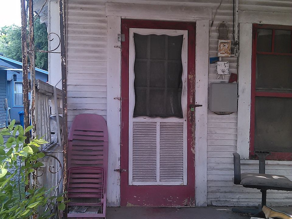 1st image of 2006 Morales St