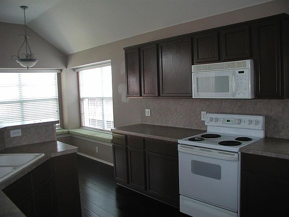 4th image of 2448 Quail Creek Dr