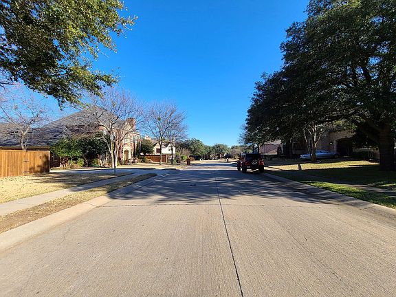 5th image of 6807 Shoreview Dr