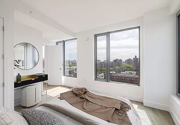 3rd image of 322 Grand Concourse #10G