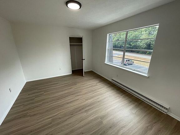 5th image of 409 Lily St #19