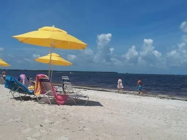 611 Destiny Dr #403, Ruskin, FL 33570