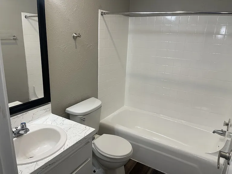 Avaya Garland Apartments — Photo 21