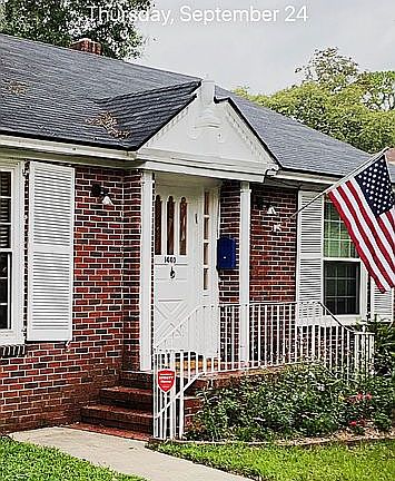 2nd image of 1440 Windsor Pl