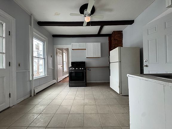 4th image of 571 Baldwin St #8A