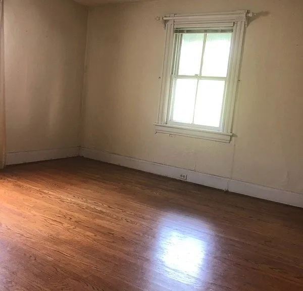 1009 Market St E — Photo 19
