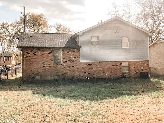 2nd image of 3124 Ewingwood Dr