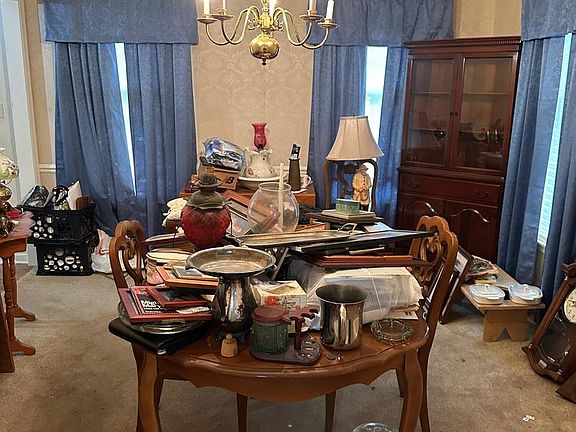 4th image of 3870 Five Friars Rd