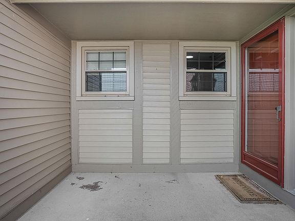 5th image of 844 Woodridge Hills Dr #99