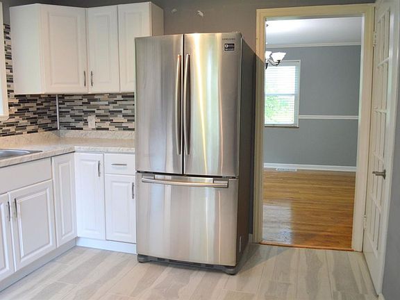 5th image of 437 Wilke Dr