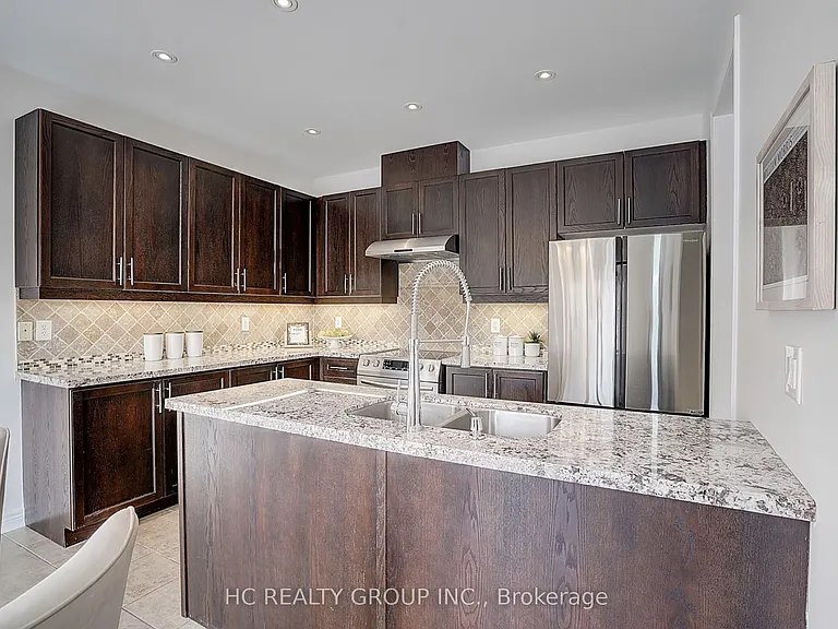 465 Woodspring Ave — Photo 8