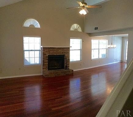 3rd image of 3135 Albert Ct