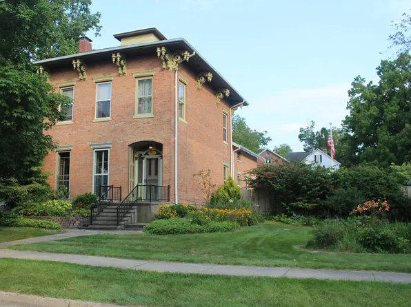 316 South St, Jonesville, MI 49250