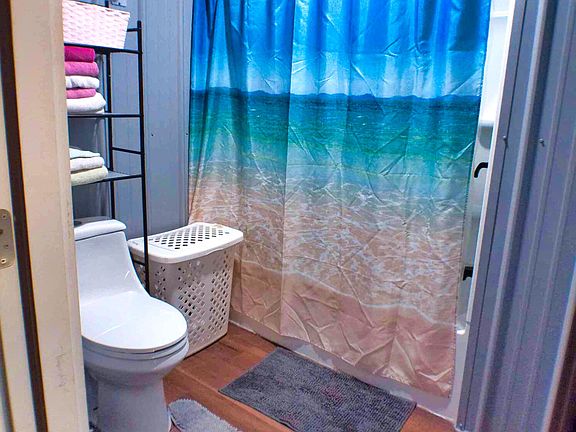 2nd image of 128 Knepp Rd