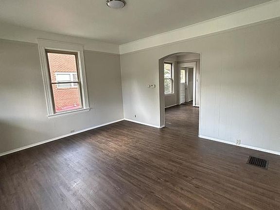 4th image of 1731 Mills Ave