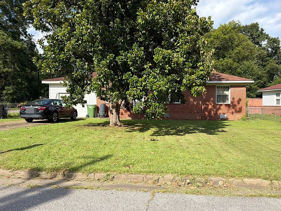 2nd image of 1916 Avalon Rd