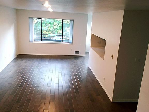 4th image of 209-219 22nd Ave S #219-31