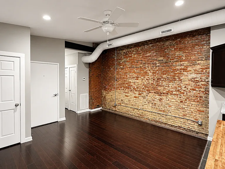 2030 W 25th St #203 — Photo 9