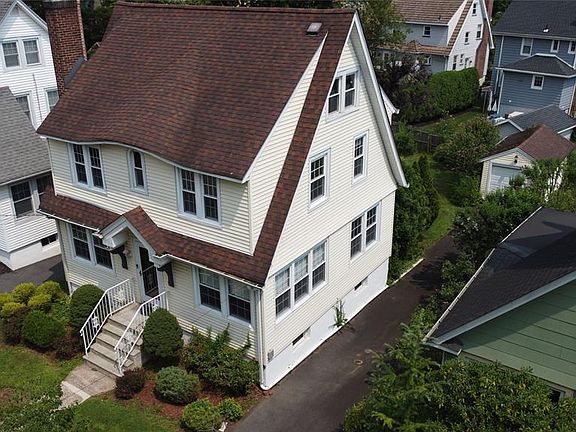 3rd image of 352 Demarest Ave