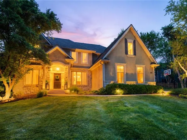 14601 Carter St, Overland Park, KS 66221