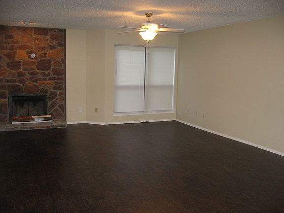 3rd image of 1508 Grantbrook Ln