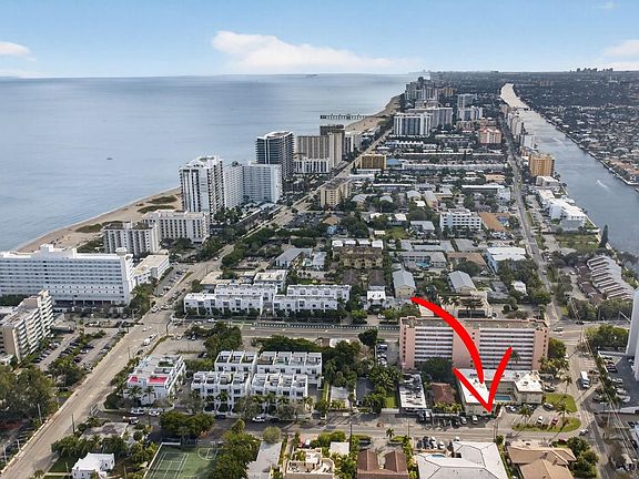 4th image of 1450 N Riverside Drive #101