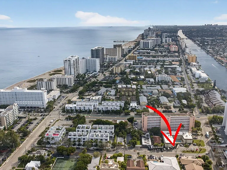 1450 N Riverside Dr #101 — Photo 28
